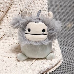 4” Evita the Winter Bigfoot Ornament Squishmallow